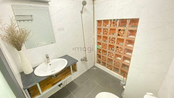 Hình ảnh Cho Thuê CHDV Full Nội Thất Kế Sân Bay Vào Ở Liền