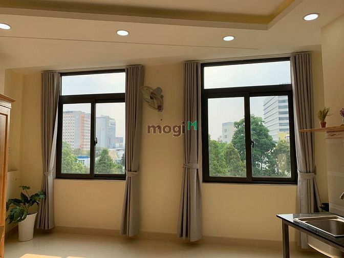 Hình ảnh Căn Hộ Gần Sân Bay Ban Công Lớn 40m2 Tách bếp 1 PN riêng