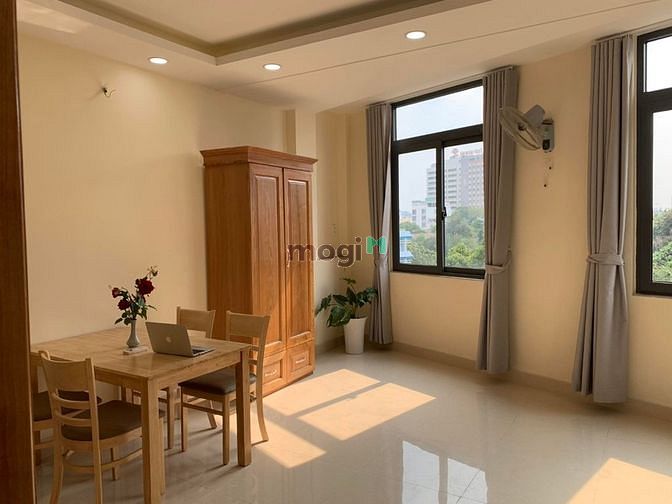 Hình ảnh Căn Hộ Gần Sân Bay Ban Công Lớn 40m2 Tách bếp 1 PN riêng