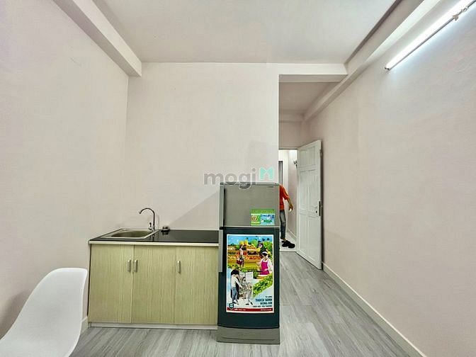 Hình ảnh Phòng mới xây full nội thất Quận 1 cho thuê