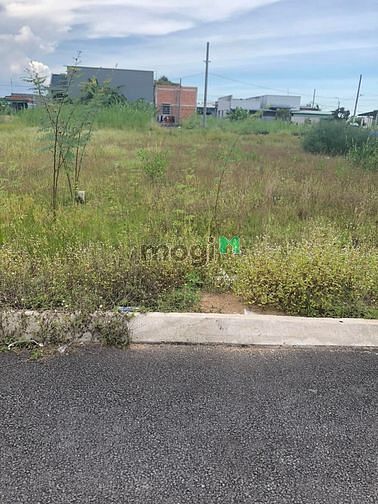 Hình ảnh Đất nền Bình Chánh giá rẻ 11 triệu /m2. Mặt tiền đường lộ 10m