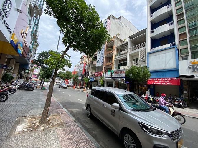 Hình ảnh Cho thuê MT đường lớn, DT 4x18m, Lý Tự Trọng, Bến Thành, Q1