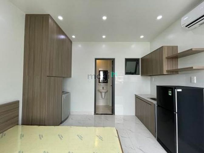 Hình ảnh Studio full Nội Thất, cửa sổ lớn siêu thoáng, 5p ra Sân Bay