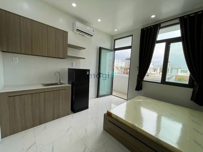 Hình ảnh Studio full Nội Thất, cửa sổ lớn siêu thoáng, 5p ra Sân Bay