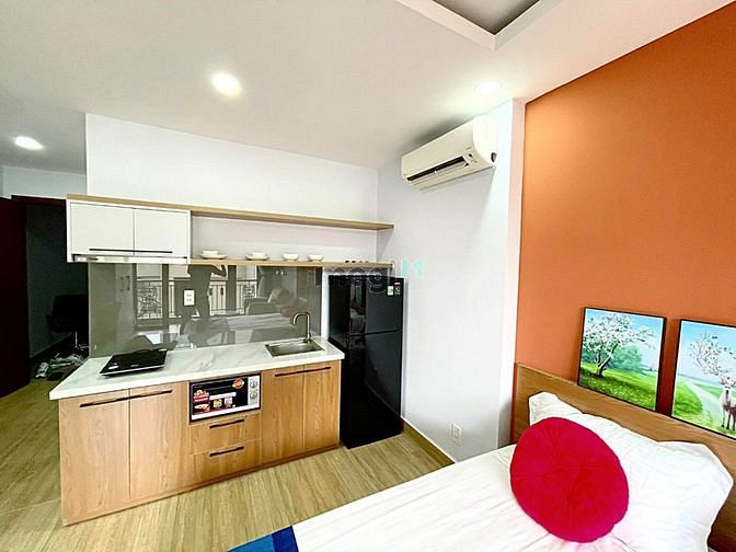 Hình ảnh CHDV BAN CÔNG _ FULL Nội Thất từ A - Z _ Cách Sân Bay chỉ 500 mét