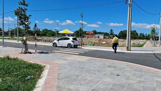 Hình ảnh Đất nền vùng ven 4 triệu/m2, full thổ cư, mặt tiền đường, có sổ hồng