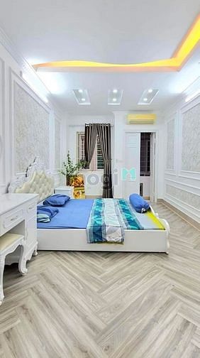 Hình ảnh Cần ra đi nhà quận 9 khu dân cư đông 42m2