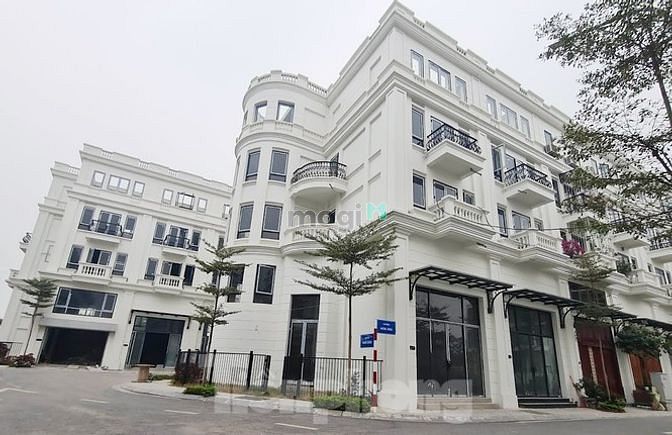 Hình ảnh Cho thuê căn góc The Manor: 200m2, 5 tầng, thang máy