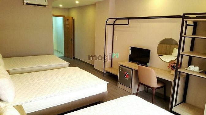 Hình ảnh Bán Khách sạn 7 tầng Quận 1 thang máy mới 80%