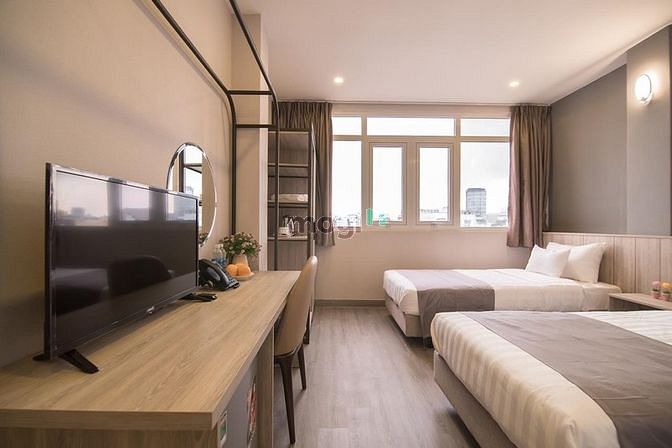 Hình ảnh Bán Khách sạn 7 tầng Quận 1 thang máy mới 80%