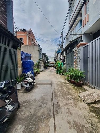 Hình ảnh Bán Nhà Lê Văn Quới Bình Tân 40m2 2 tầng giá 4 tỷ