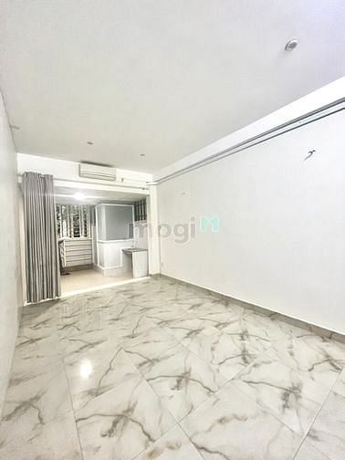Hình ảnh cho thuê phòng trọ 100%, có ban công, cửa sổ lớn