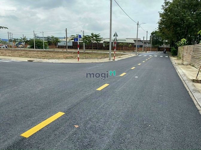 Hình ảnh Bán gấp lô đất bình chuẩn, thuận an .Sổ hồng riêng .Gía 1ty7