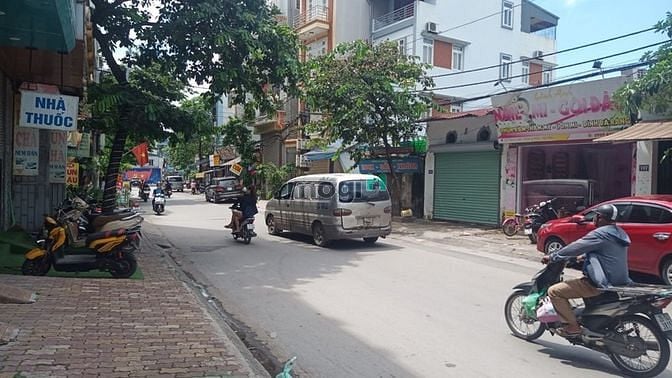 Hình ảnh Bán Đất Ngõ 42 Thịnh Liệt 101M2, MT6.5M, Tặng nhà cấp 4, Ô tô Tránh