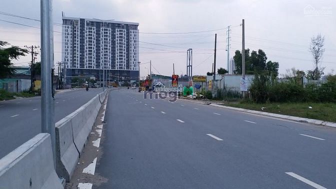 Hình ảnh Bán 1050m2 đất Thổ Cư ngay MT Liên Phường giá 80 tỷ