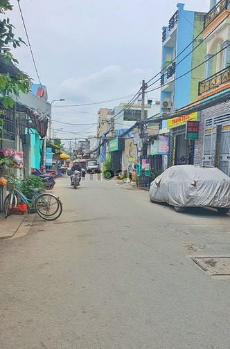 Hình ảnh Bán Nhà Bình Tân 65m2 Hẻm Xe Hơi Nhỉnh 5.x Tỷ