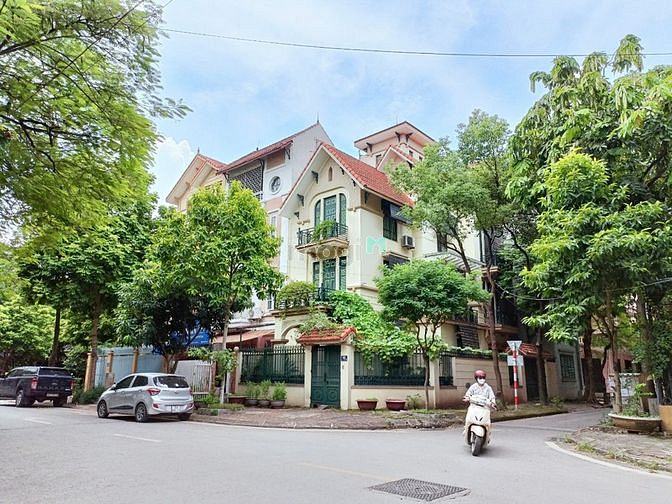 Hình ảnh Bán gấp BIỆT THỰ Linh Đàm 235m2, lô góc, 2 vỉa hè, 3 thoáng, giá 39 tỷ