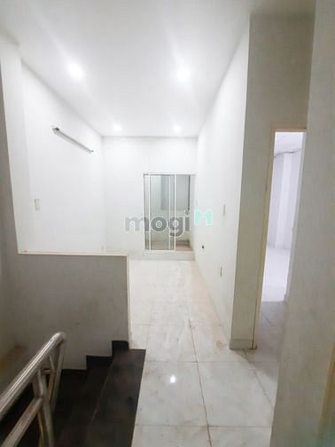 Hình ảnh Cho thuê nhà hẻm xe hơi Tân Hoà Đông 4pn 3wc Q6