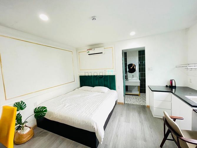 Hình ảnh CHDV Ban Công Thoáng Mát Ngay Gần Chợ Tân Định