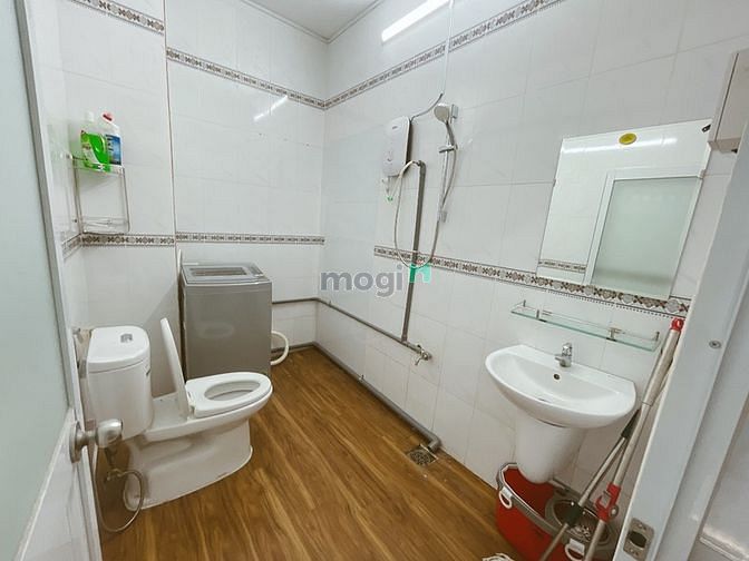 Hình ảnh Cho thuê CHDV ban công full nội thất khu vực tân bình 35m2