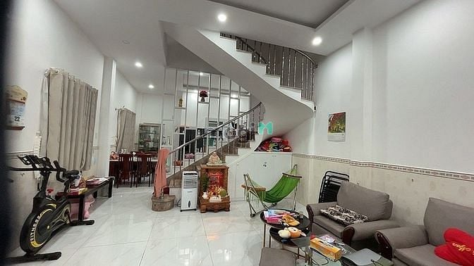 Hình ảnh Tân Kỳ Tân Quý - Tân Phú 5mx17m 2 tầng siêu đẹp chỉ 6 ty 95.