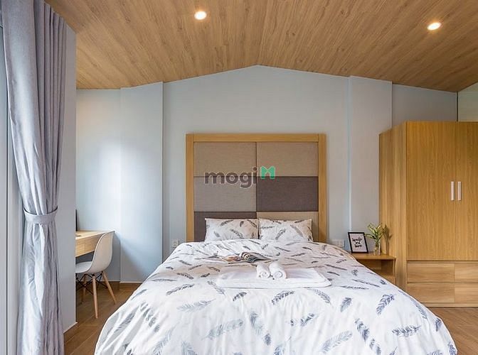 Hình ảnh Deluxe Studio Balcony - Chủ đạo với chất liệu gỗ mộc tương phản cùng á