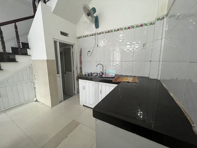 Hình ảnh Mặt tiền 4m oto ra cách mạng tháng 8. Phường 15 quận10 chỉ hơn 4 tỷ