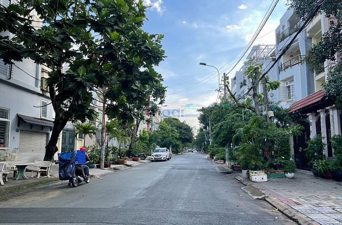 Hình ảnh Nhà Bình Lợi 5x20m 3Lầu có 4Phòng rộng 28Tr/th