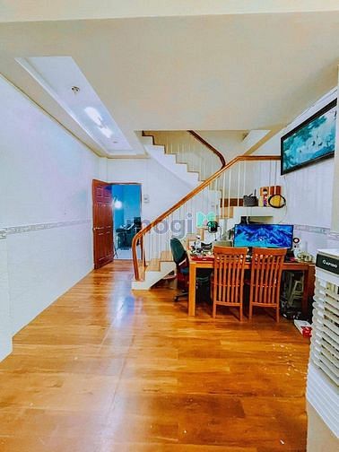 Hình ảnh CÁCH MẠNG THÁNG TÁM - QUẬN 10 - 3 tầng - vào ở ngay