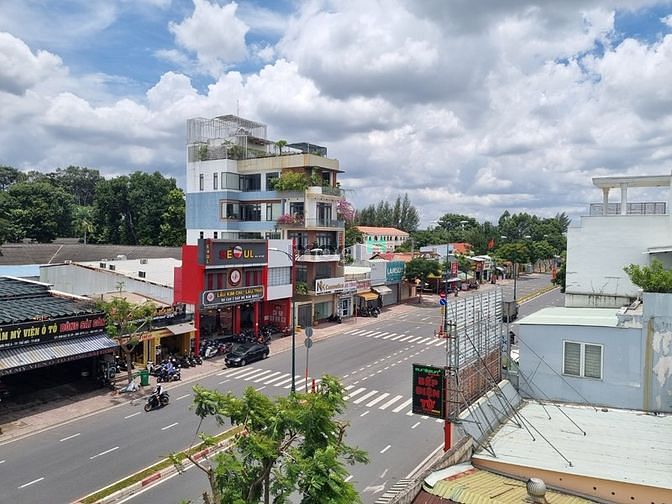 Hình ảnh Bán đất 2 mặt tiền kinh doanh sầm uất đường Lê Văn Việt, quận 9, 112m2