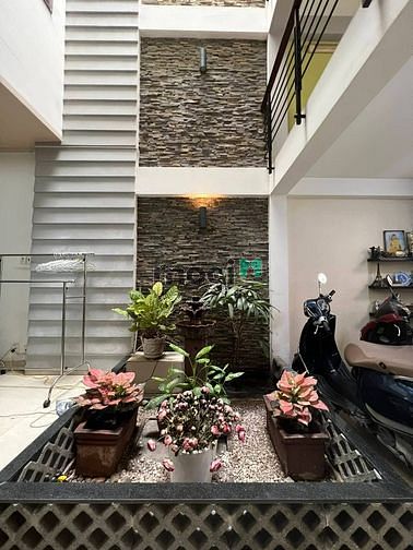 Hình ảnh Biệt thự mini giá mini, CMT8, Quận 3, 100m2, chủ bán định cư.