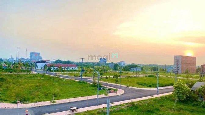 Hình ảnh Đất nền TT chợ Bình Chánh giá rẻ 8 triệu/m2.