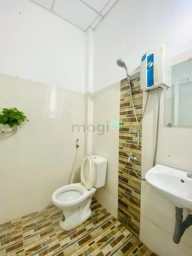 Hình ảnh CHDV Balcon Gía Rẽ - Ngay Phan Đăng Lưu - Q. Phú Nhuận