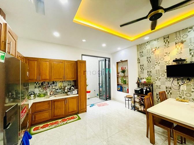 Hình ảnh Nhà Tân Phú 225m2 HXH 3 Tầng 18,3 Tỷ