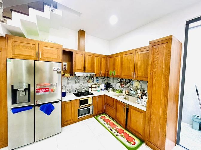 Hình ảnh Nhà Tân Phú 225m2 HXH 3 Tầng 18,3 Tỷ
