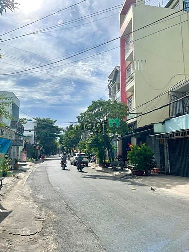 Hình ảnh Nhà Tân Phú 225m2 HXH 3 Tầng 18,3 Tỷ