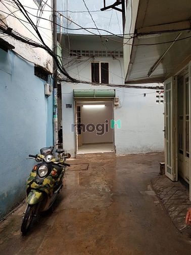 Hình ảnh Nhà hẻm cách mặt tiền đường Phan Đình Phùng 2 tỷ 250 SHR