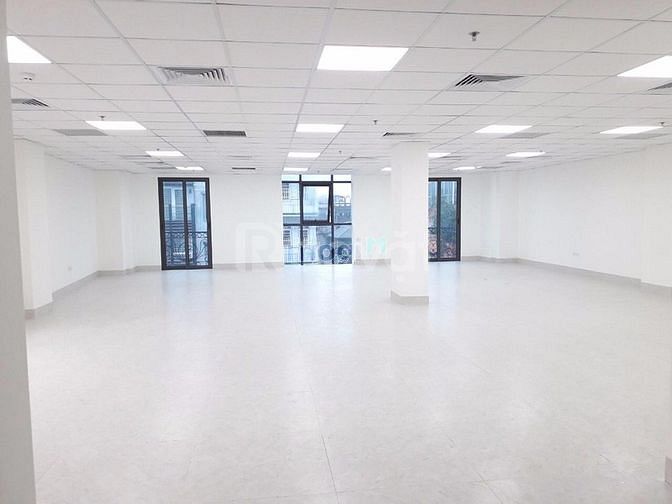 Hình ảnh Cho thuê tòa nhà cực đẹp mặt phố Tây Sơn: 650m2, 1 hầm, 5 tầng