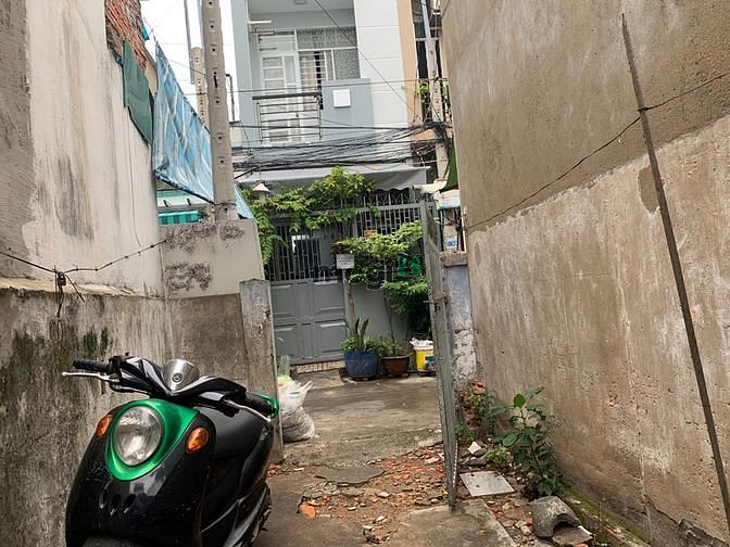 Hình ảnh Đất Hiếm 161m2 Đ.Ng.Trãi Q1- Bán đi Nước Ngoài
