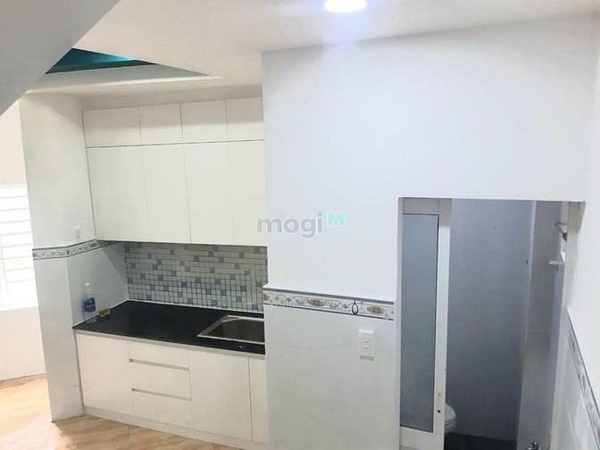 Hình ảnh Hẻm ba gác 4 tầng 28m2 Phan Văn Trị,Bình Thạnh