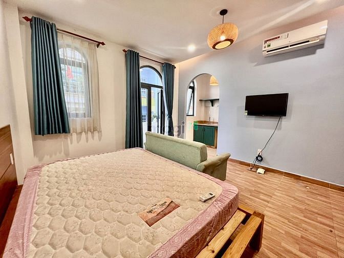 Hình ảnh Khai trương CHDV Studio cửa sổ , ban công đường Hoàng Hoa Thám , BT