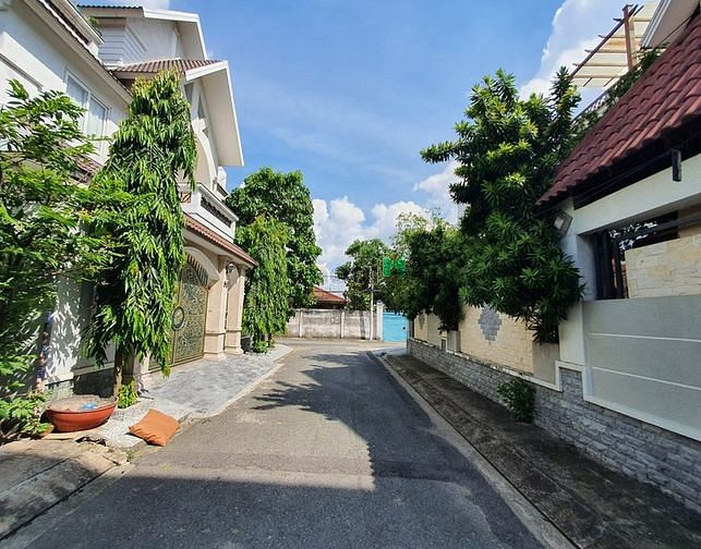 Hình ảnh Bán lô đất xây BIỆT THỰ HXH hơn 220m2 KHU DÂN CƯ Bình Lợi nhỉnh 100tr