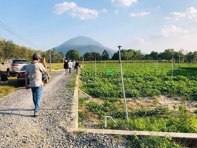Hình ảnh Bán lô đất gần chợ Thạnh Tân chỉ 2tr8/m2 view núi Bà.