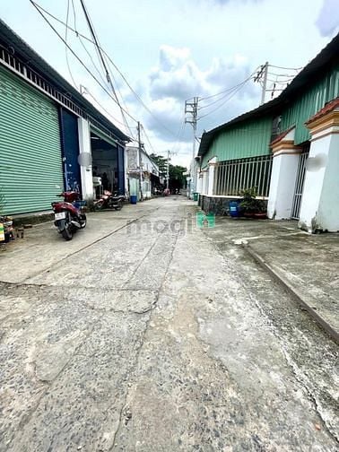 Hình ảnh Nhà Bình Tân 70m2 Hẻm Xe Tải 4,3 Tỷ