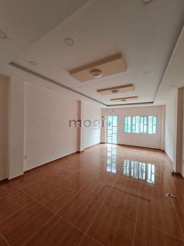 Hình ảnh Cho thuê nhà hẻm xe hơi CMT8, P5, Q. Tân Bình