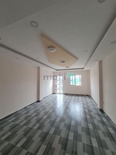 Hình ảnh Cho thuê nhà hẻm xe hơi CMT8, P5, Q. Tân Bình