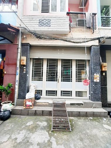 Hình ảnh Cho thuê nhà hẻm xe hơi Cao Đạt 5pn 4wc Q5