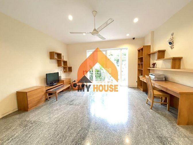 Hình ảnh Villa Thảo Điền sân vườn 400m2 nội thất đẹp 4000$