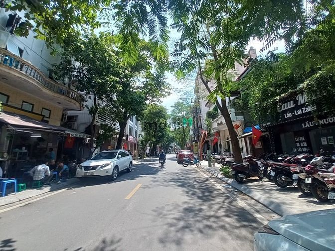 Hình ảnh Cho thuê nhà mặt phố Hàng Bún - Ba Đình