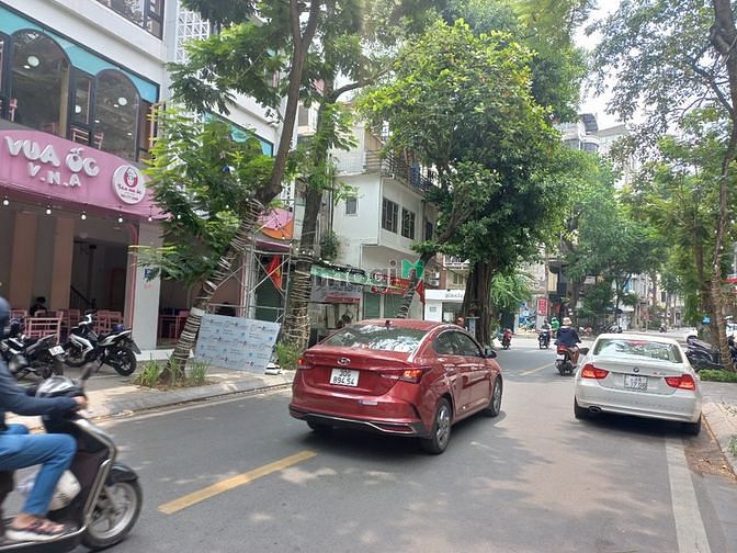 Hình ảnh Cho thuê nhà mặt phố Hàng Bún - Ba Đình